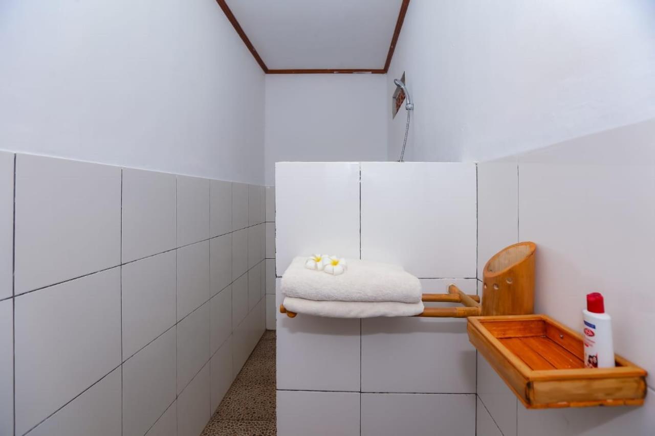 Appartamento Radika House Gili Trawangan Esterno foto