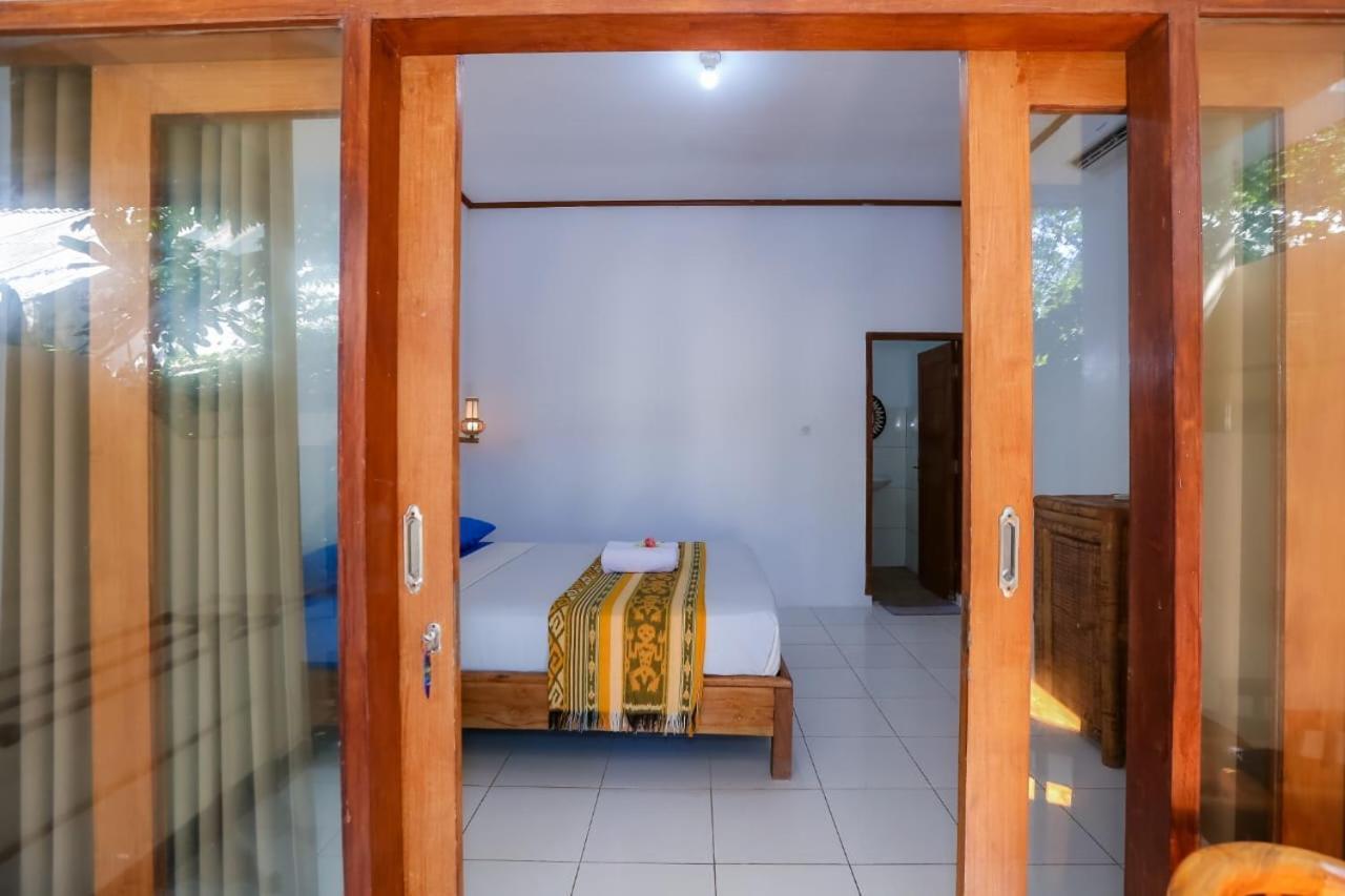 Appartamento Radika House Gili Trawangan Esterno foto
