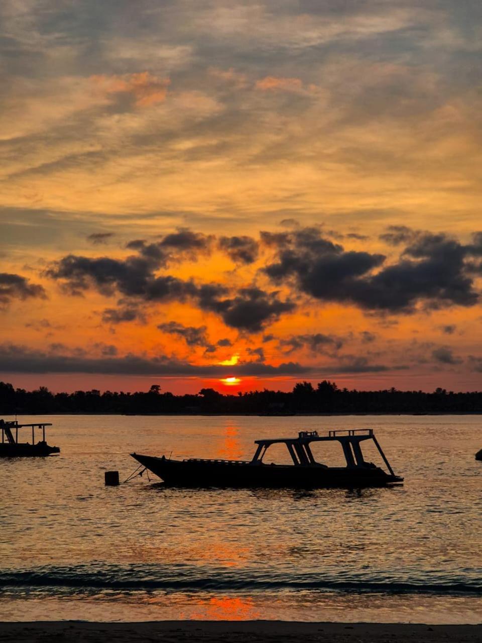 Appartamento Radika House Gili Trawangan Esterno foto